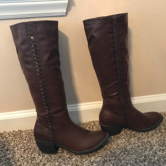 nicole boots